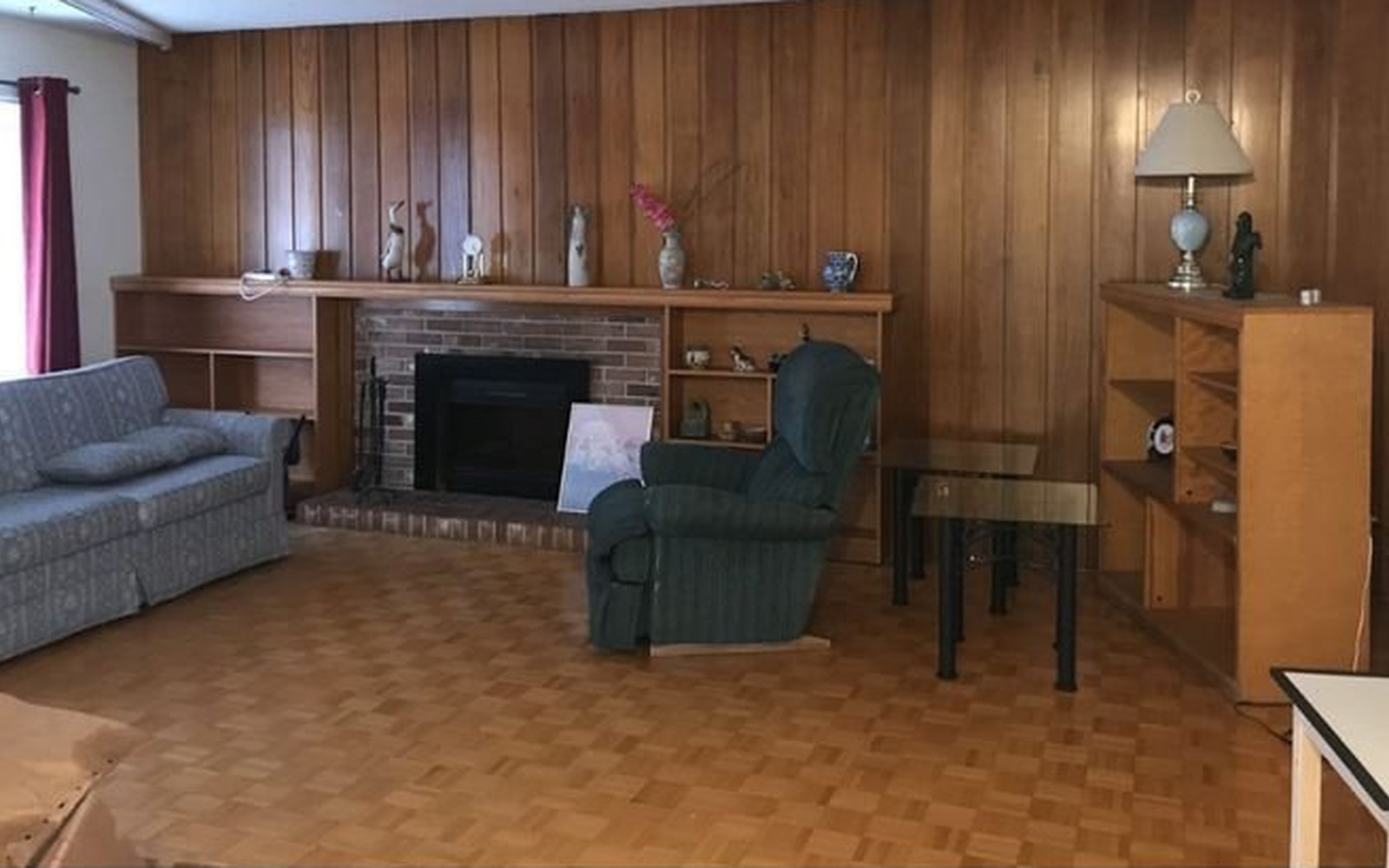 Salon boisé modernisé - Avant